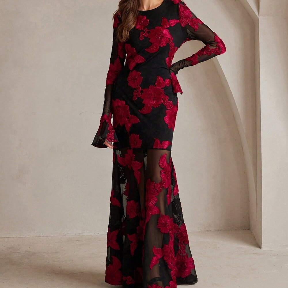 Red Romantic Elegant Women's Floral Embroidered Maxi Dress - Picture 6 of 11